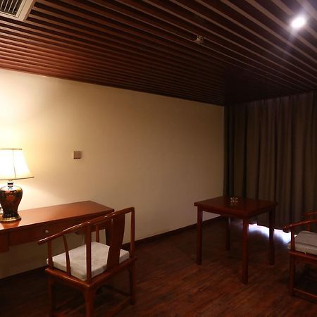 Mingshan Hotel 청두 외부 사진