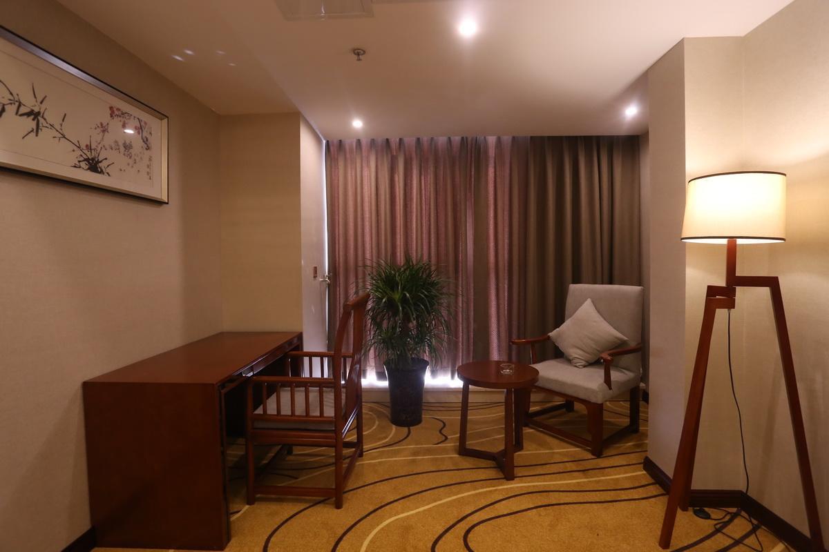 Mingshan Hotel 청두 외부 사진