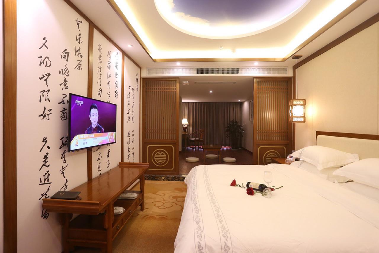 Mingshan Hotel 청두 외부 사진
