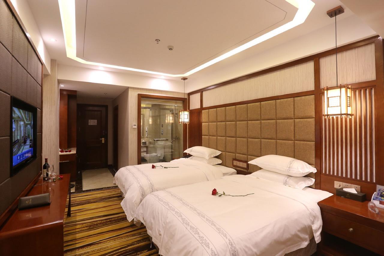 Mingshan Hotel 청두 외부 사진