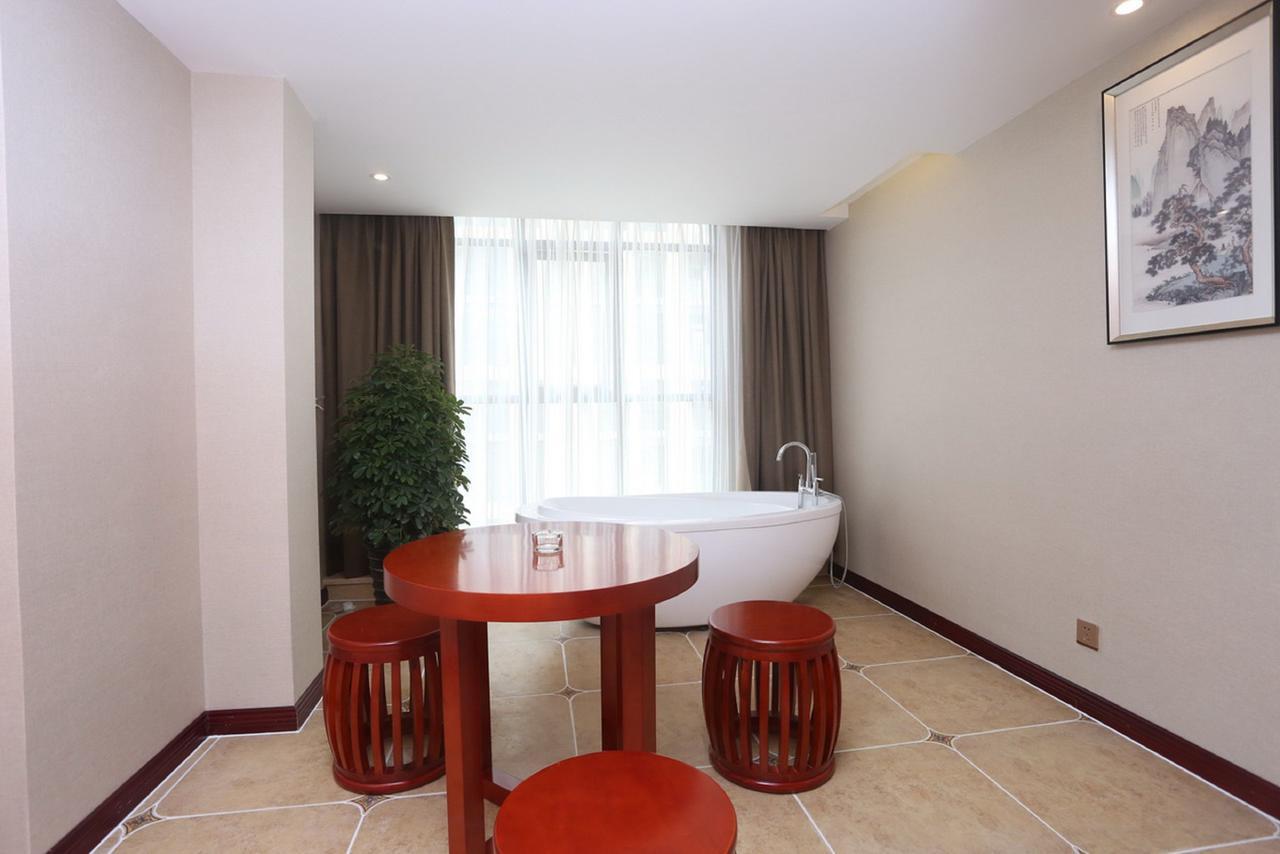 Mingshan Hotel 청두 외부 사진