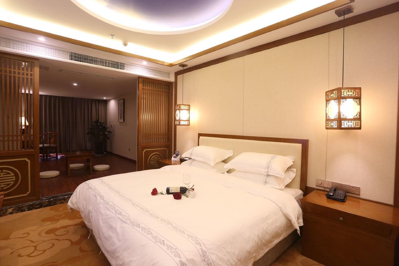 Mingshan Hotel 청두 외부 사진