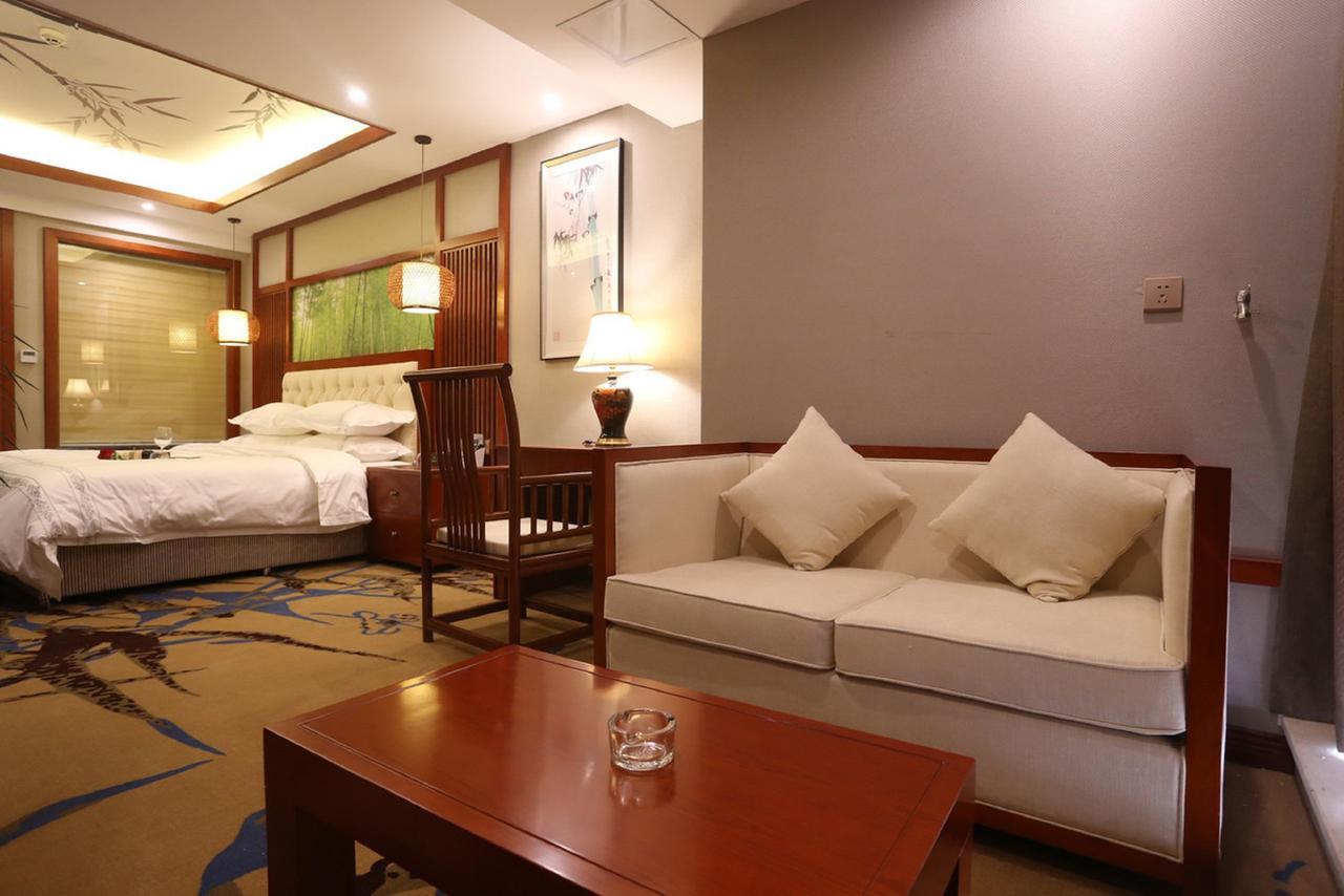 Mingshan Hotel 청두 외부 사진