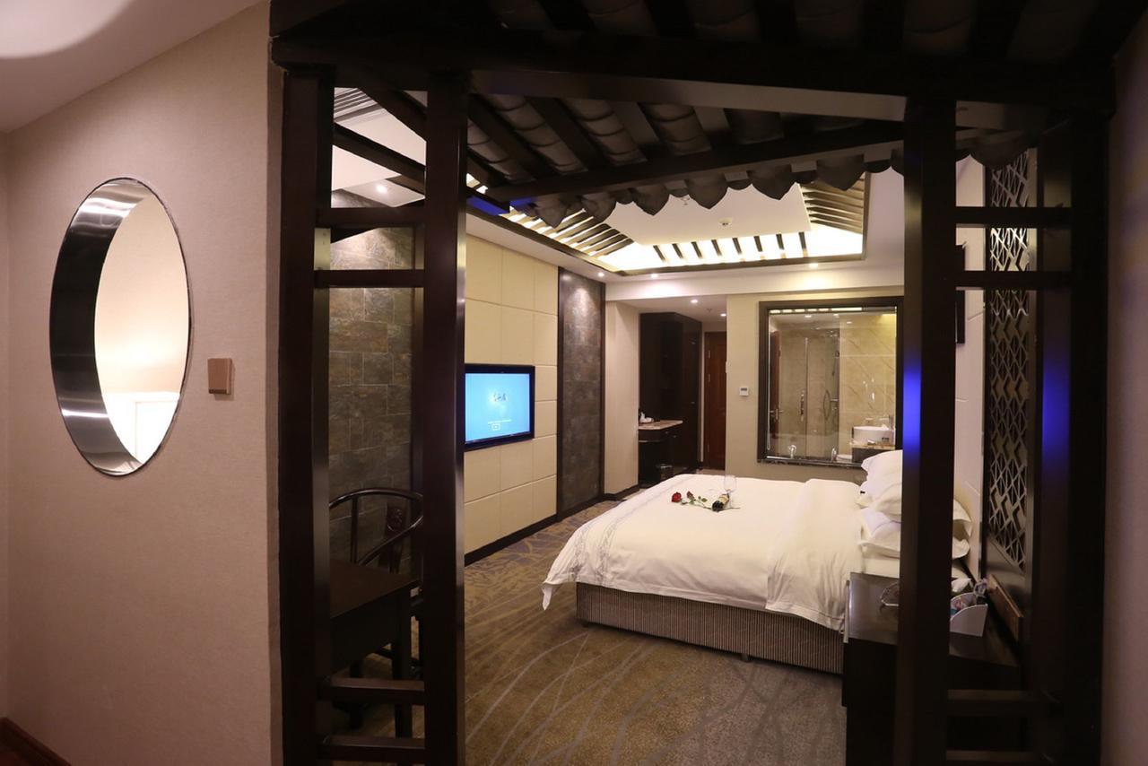 Mingshan Hotel 청두 외부 사진
