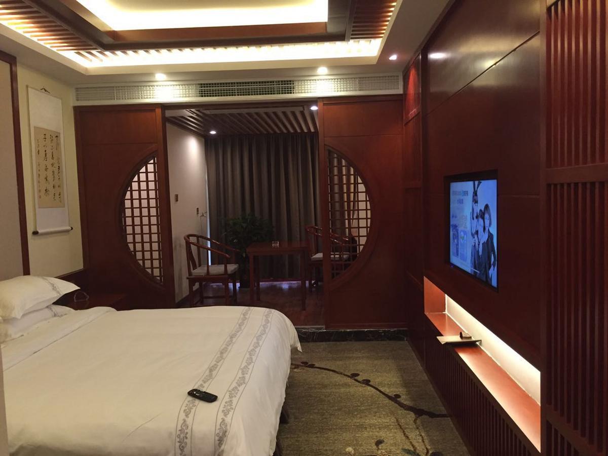 Mingshan Hotel 청두 외부 사진