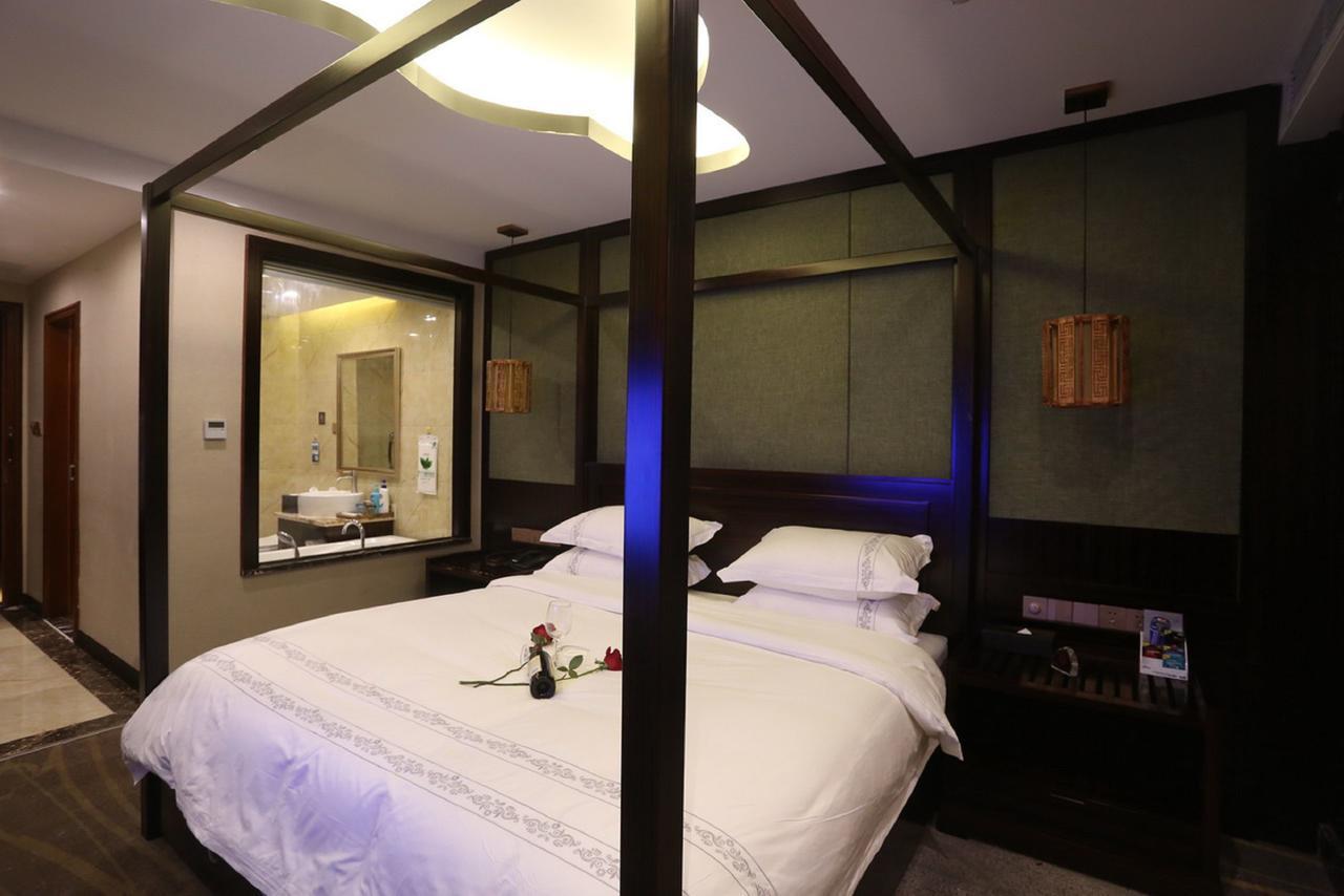 Mingshan Hotel 청두 외부 사진