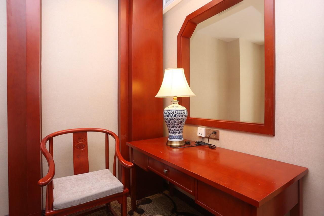 Mingshan Hotel 청두 외부 사진