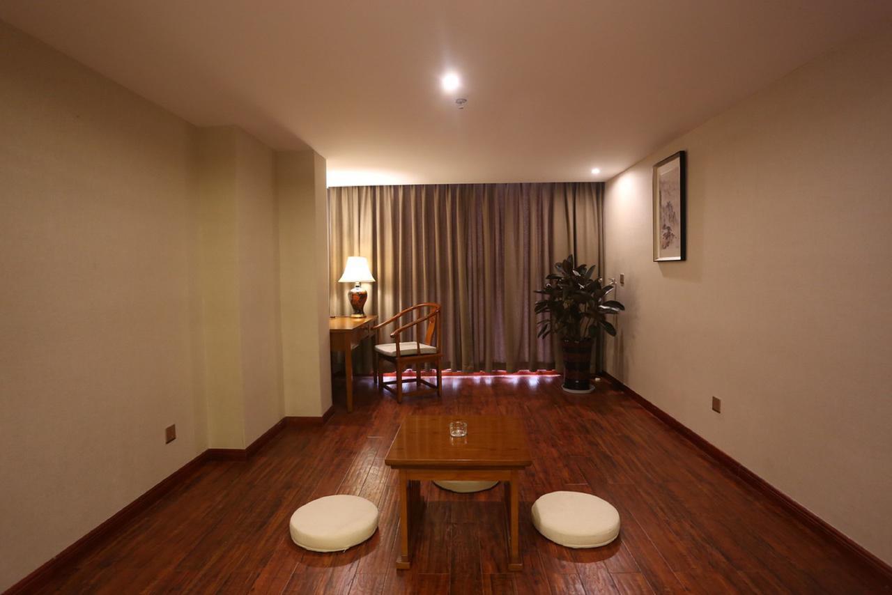 Mingshan Hotel 청두 외부 사진