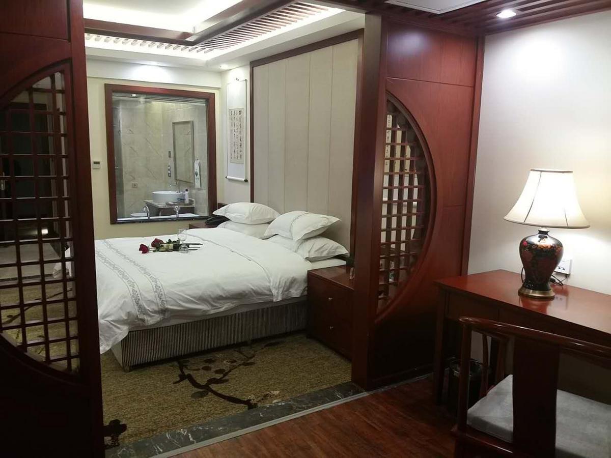Mingshan Hotel 청두 외부 사진