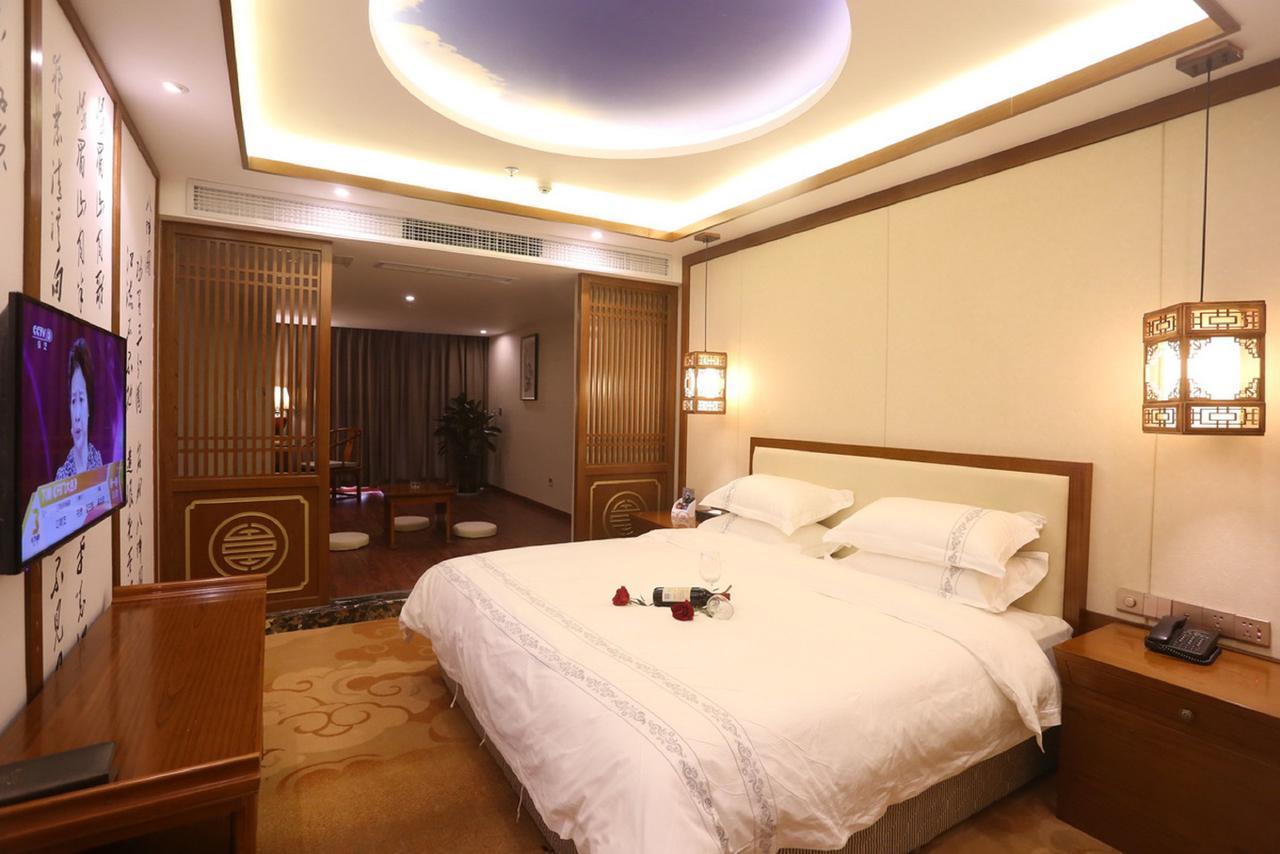 Mingshan Hotel 청두 외부 사진
