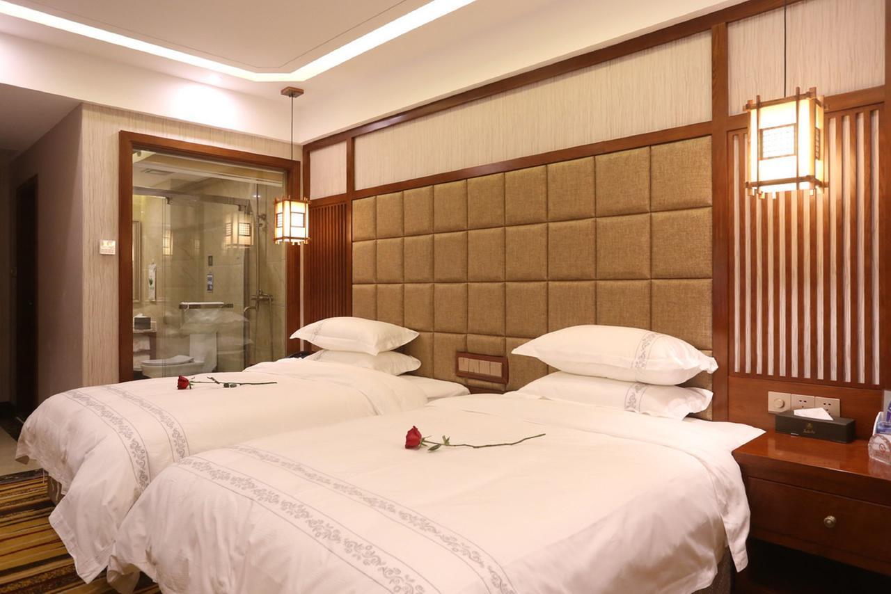 Mingshan Hotel 청두 외부 사진