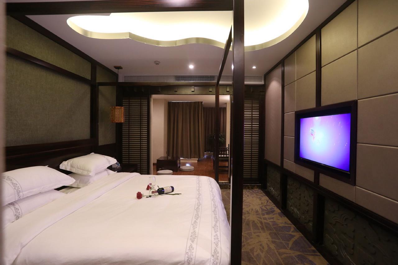 Mingshan Hotel 청두 외부 사진