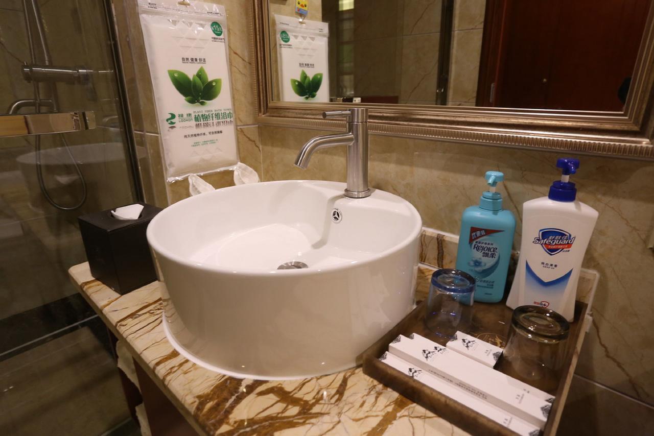 Mingshan Hotel 청두 외부 사진