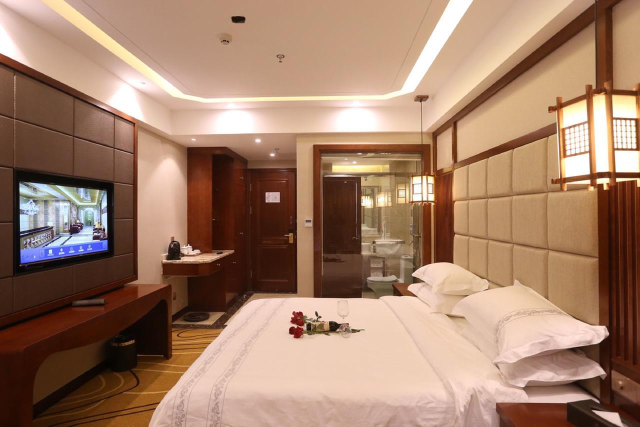 Mingshan Hotel 청두 외부 사진