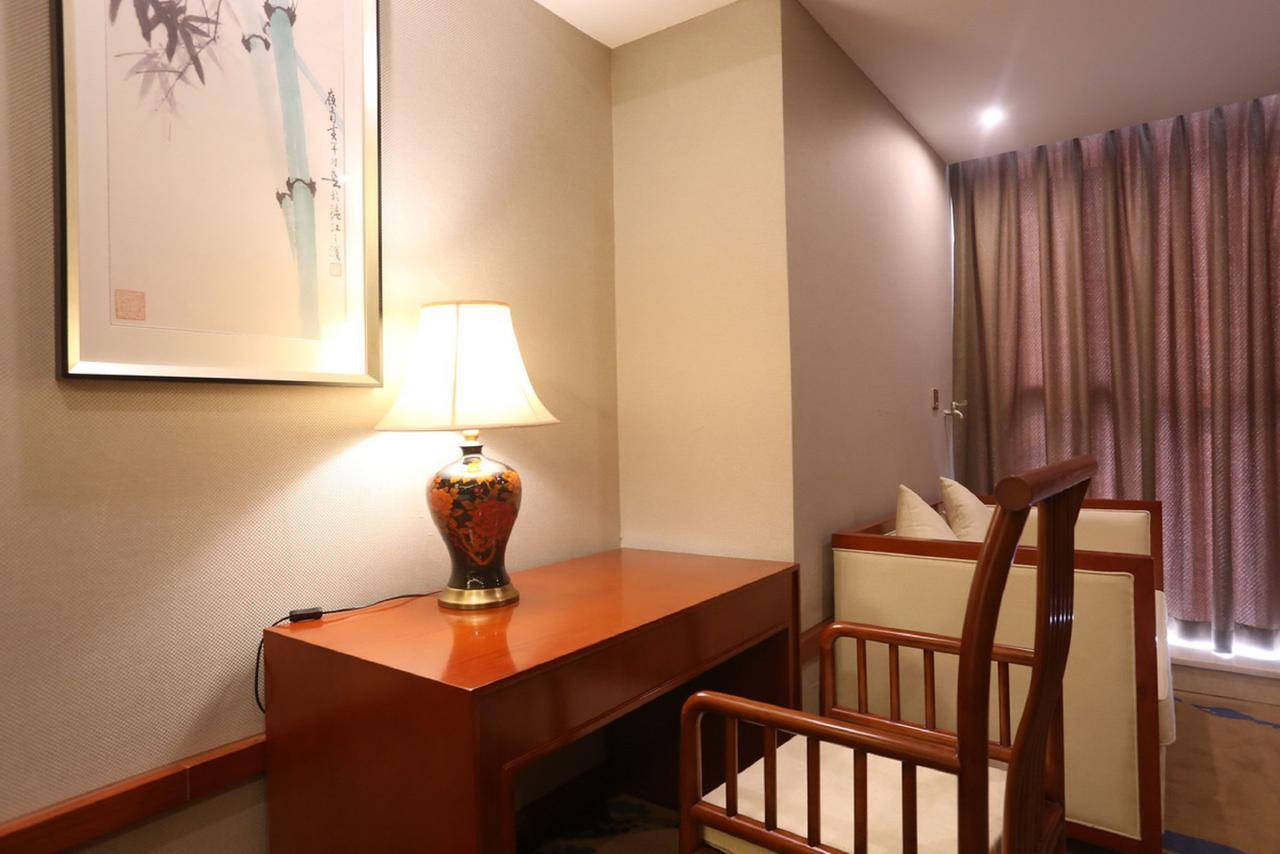 Mingshan Hotel 청두 외부 사진