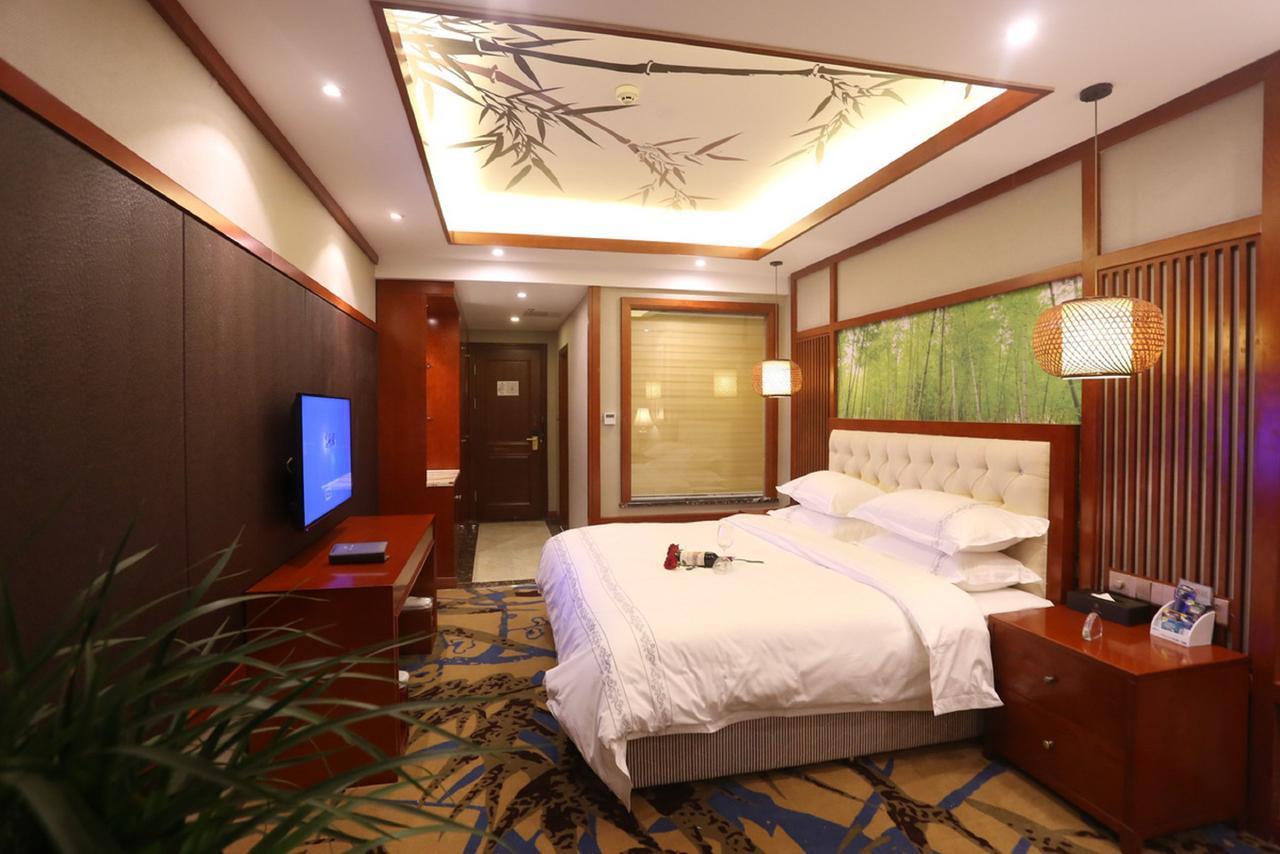 Mingshan Hotel 청두 외부 사진