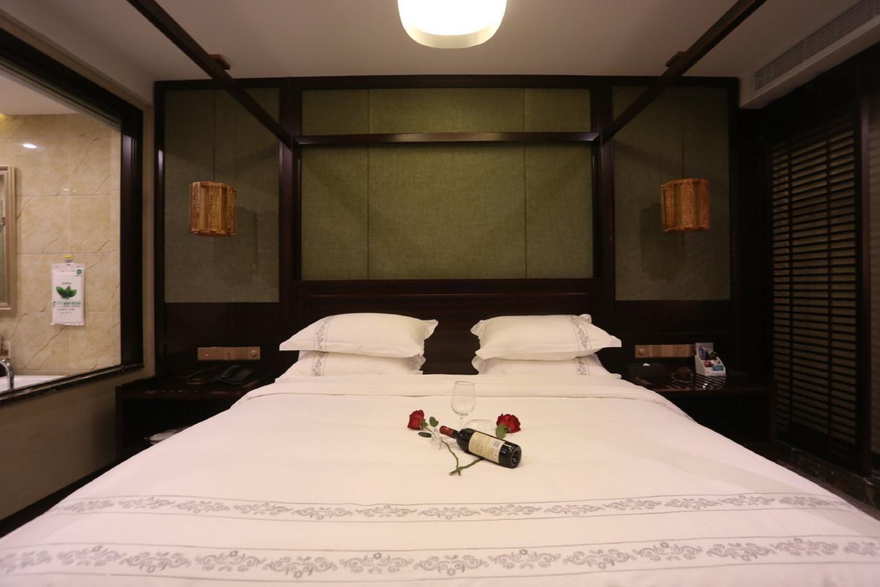 Mingshan Hotel 청두 외부 사진