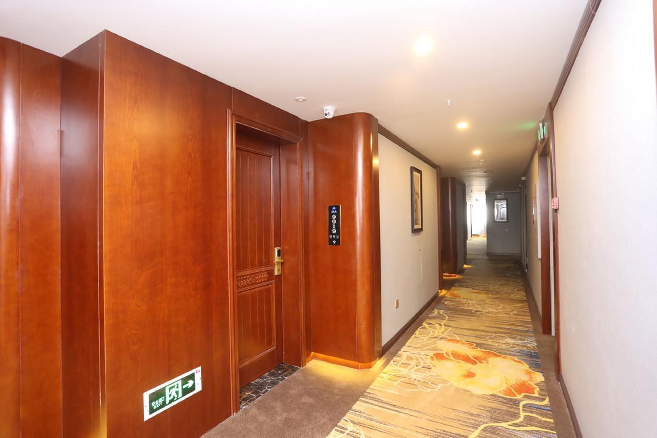 Mingshan Hotel 청두 외부 사진